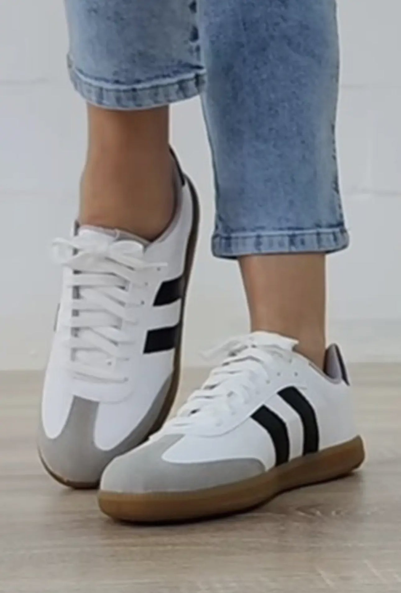 Retro Street Sneakers – White & Black