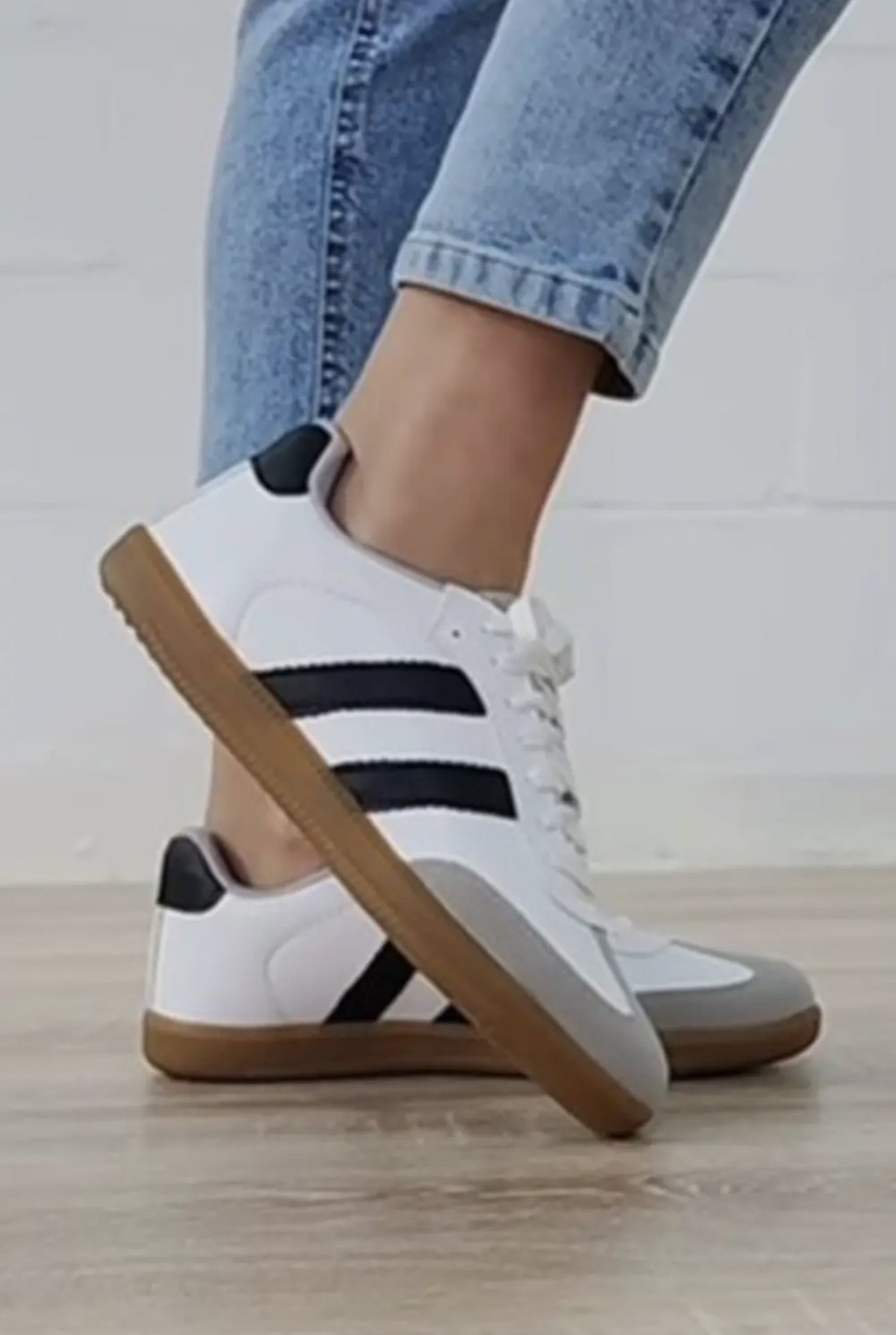 Retro Street Sneakers – White & Black