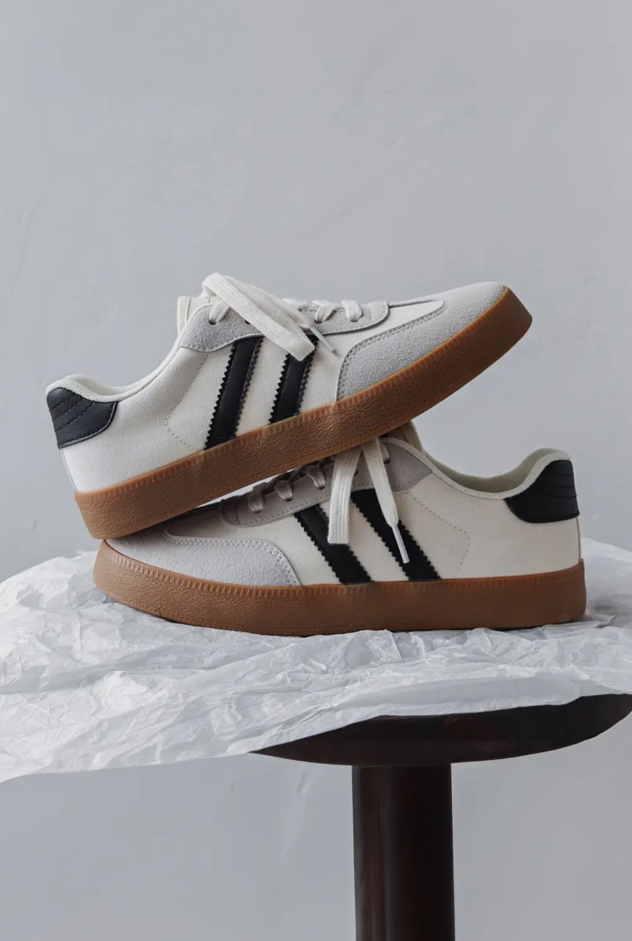 Retro Street Sneakers – White & Black